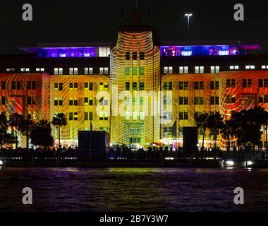 'Mechanised Color Assemblage' im Museum of Contemporary Art während des Vivid Festivals in Sydney Stockfoto