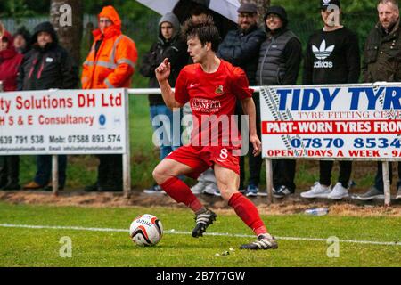 Llanelli Town gegen Bridgend St bei Briton Ferry im walisischen Liga-Cup-Finale am 12. Mai 2017. Lewis Mitchell/YCPD. Stockfoto