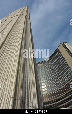 Die Toronto City Hall ist eines der bekanntesten Wahrzeichen Torontos in unmittelbarer Nähe. Kanada Stockfoto