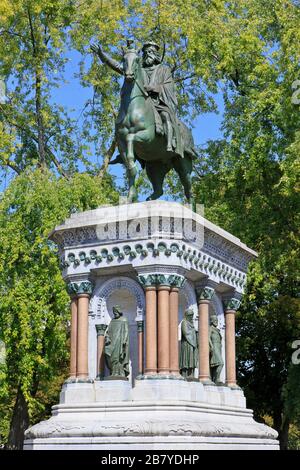 Denkmal des Heiligen Römischen Kaiser Karl der Große (742-814) in Lüttich, Belgien Stockfoto