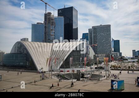 Geschäftsgebiet La Defense im West-Zentrum von Paris Stockfoto