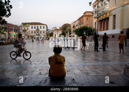 Syntagma-Platz. Nauplia. Halbinsel Peleponese. Argolischer Golf. Egean Meer, Mittelmeer. Griechenland (Hellas), Europa. Stockfoto