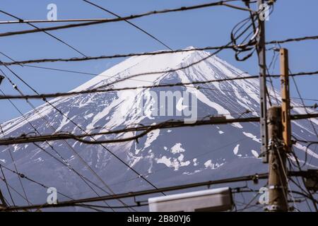 Das Kabel und ein Blick auf die Landschaft des Fuji Stockfoto