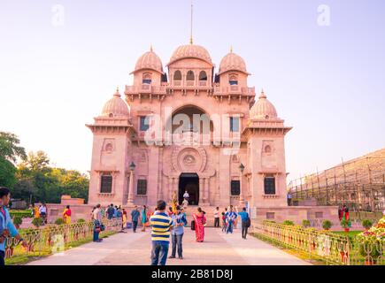 Beluṛ Maṭh Ramakrishna Math and Mission, gegründet von Swami Vivekananda. Tempel ist eine berühmte Architektur der christlich-islamischen, hinduistisch-buddhistischen Kunstmotive U Stockfoto