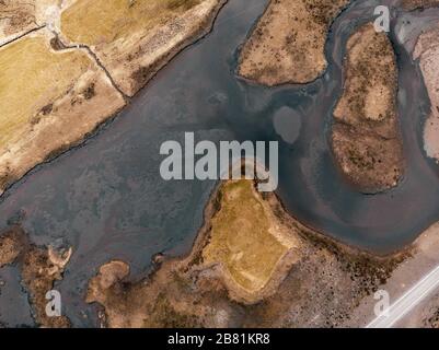 Luftaufnahme des Flusses in der Struktur der Nordisland-Fjords Stockfoto
