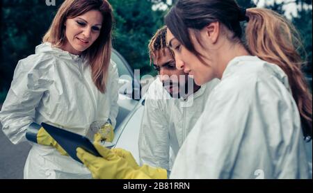 Expertengruppe plant Virenkampf Stockfoto