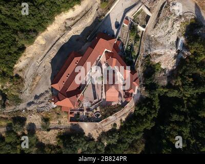 Igoumenitsa Luftbild Kloster von giromeri Dorf in der filiaten Stadt thesprotia Epirus, traditionelles griechisches Dorf Stockfoto