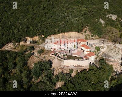 Igoumenitsa Luftbild Kloster von giromeri Dorf in der filiaten Stadt thesprotia Epirus, traditionelles griechisches Dorf Stockfoto