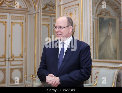 Monaco. März 2019. Das am 15. März 2019 aufgenommene Dateifoto zeigt, dass Fürst Albert II. Von Monaco ein Interview in Monaco erhält. Fürst von Monaco, Albert II., hat sich positiv auf das Coronavirus getestet, während seine Gesundheit in gutem Zustand ist, sagte Fürstspalast am Donnerstag. Kredit: Gao Jing/Xinhua/Alamy Live News Stockfoto