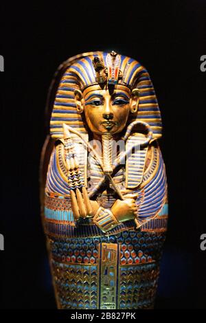 Tutanchamun Grabschatz; Details aus eingelegten goldenen Kanopenkerjar, in denen Organe des Königs, des alten Ägyptens, aufbewahrt werden; - altägyptische Geschichte. Stockfoto