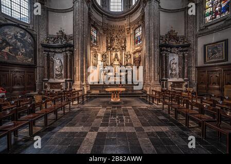 Innenraum der Notre dame du bon secours, Brüsseler Altstadt, Belgien Stockfoto