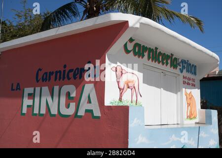 Metzgerei La Carniceria Finca in der Stadt Bayahibe, Dominikanische Republik Stockfoto