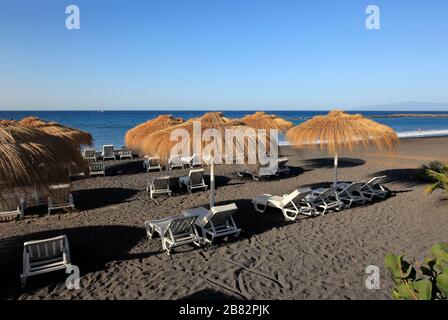 Blick auf einen Strand an der Costa Adeje, auf der Insel Tenera, auf den Kanarischen Inseln Stockfoto