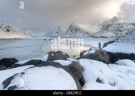 Schöne Landschaft Skagsanden Strand auf Lofoten Insel, Norwegen. Stockfoto