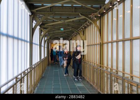 Paris, Frankreich - 7. November 2017 - Besucher des Musee Dorsay in Paris. Nur Redaktionelle Verwendung. Stockfoto