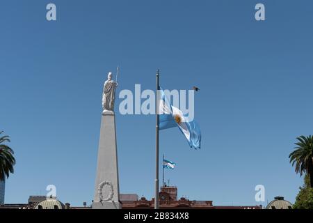 Piramide de Mayo auf der Plaza de Mayo, Buenos Aires, Argentinien Stockfoto