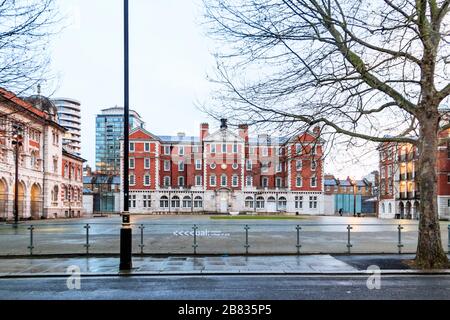 Der Rootstein Hopkins Parade Ground am Chelsea College of Arts, University of the Arts London (UAL), John Islip Street, London, Großbritannien Stockfoto