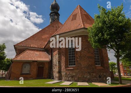 Kirche St.-Bartholomäus-Kirche, Gemeinde Wesselburen, Dithmarschen, Schleswig-Holstein, Norddeutschland, Europa Stockfoto