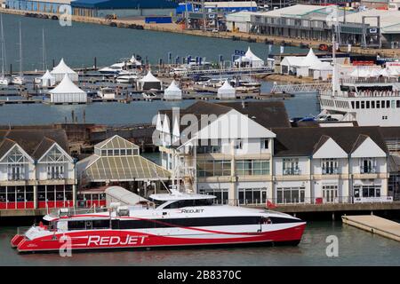 Ferry, Town Quay, Southampton, Hampshire, England, Großbritannien Stockfoto