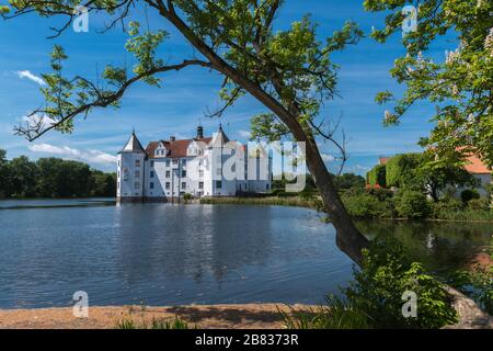 Schloss Glückburg, Glücksburg, Renaissancebau aus dem 16. Jahrhundert, Sitz des ehemaligen Dukedom Glücksburg-Sonderburg, Schleswig-Holstein, Deutschland, Stockfoto