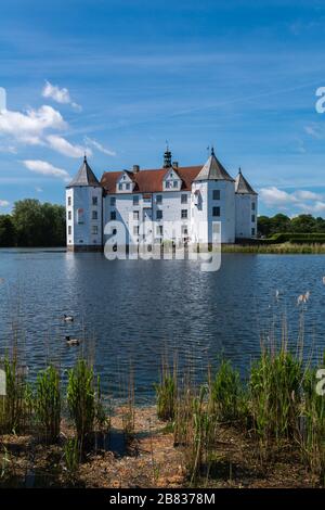 Schloss Glückburg, Glücksburg, Renaissancebau aus dem 16. Jahrhundert, Sitz des ehemaligen Dukedom Glücksburg-Sonderburg, Schleswig-Holstein, Deutschland, Stockfoto