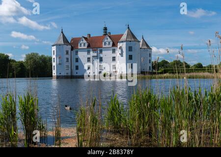 Schloss Glückburg, Glücksburg, Renaissancebau aus dem 16. Jahrhundert, Sitz des ehemaligen Dukedom Glücksburg-Sonderburg, Schleswig-Holstein, Deutschland, Stockfoto