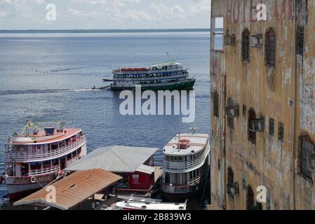 Tefe ein Flusshafen am Fluss Solimões im Bundesstaat Amazonas Brasilien Stockfoto