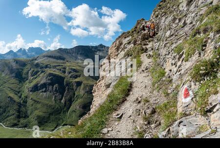 Blick auf eine Bergkette im Nationalpark Oberer Tauern in Tyrol, Österreich/Europa Stockfoto