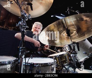 Schlagzeuger Don Brewer tritt mit Bob Seger und der Silver bullet Band in Sunrise, Florida auf. Stockfoto