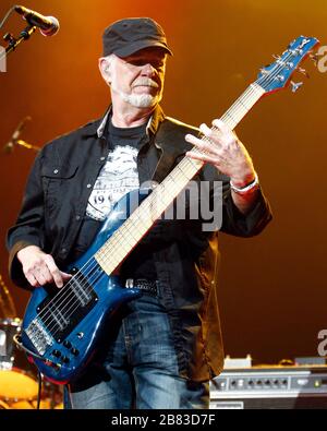 Randy Bachman und Fred Turner von Bachman & Turner, früher von Bachman Turner Overdrive, treten in der Hard Rock Live Arena in Hollywood, Florid, auf Stockfoto