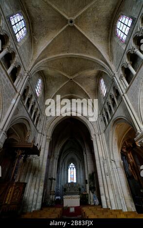 Die Innenansicht von Eglise Notre-Dame d'Auvers.The Kirche in Auvers.Auvers-sur-Oise.Auvers-sur.Oise.French Stockfoto