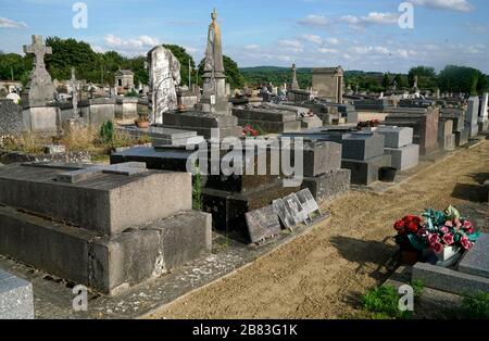 Der Friedhof von Auvers-sur-Oise, auf dem Vincent Van Gogh begraben wurde. Auvers-sur-Oise.France Stockfoto