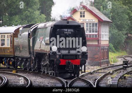 Dampfmaschine der West Country Class der Southern Railway, 34092 "City of Wells", in Bury an der East Lancashire Railway, Manchester, England Stockfoto