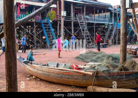 Das schwimmende Dorf Kampong Phluk, Kambodscha. Stockfoto