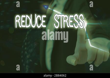 Textzeichen mit Der Anzeige "Stress Reduzieren". Geschäftsfoto, das die Spannung lindert und sich dem Qualitätslebensstil anpasst Stockfoto