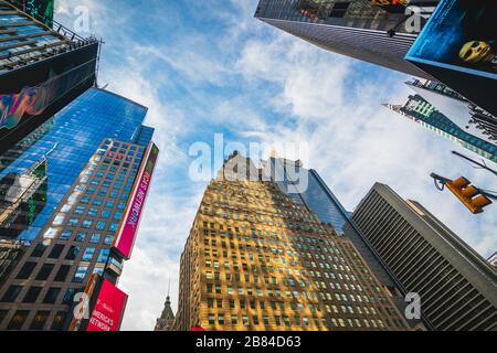 New York City/USA - 24. Mai 2019 das Paramount Building, ein ikonisches Wahrzeichen im Herzen des Times Square. Das Hotel befindet sich in der 43rd Street und am Broadway in The Stockfoto