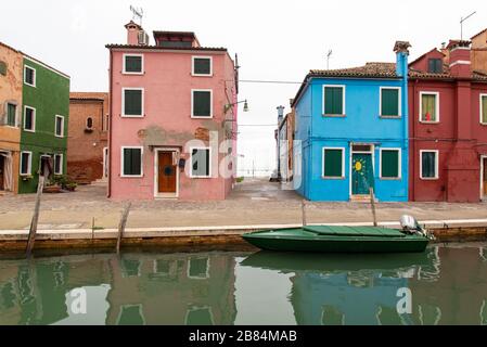 Bunte Häuser in Burano, Insel Venedig/Italien Stockfoto