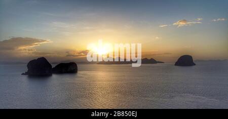 Ko Ngai Hai Island Sonnenaufgang Luftdronblick Stockfoto