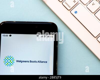 20. März 2020, Ukraine: In dieser Abbildung wird ein Logo der Walgreens Boots Alliance auf einem Smartphone angezeigt. (Bild: © Igor Golovniov/SOPA Bilder über ZUMA Draht) Stockfoto
