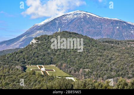 Der polnische Kriegsfriedhof um die italienische Abtei von Monte Cassino Stockfoto