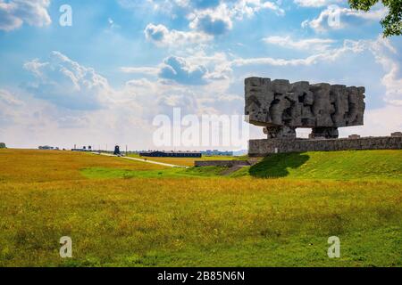 Lublin, Lubelskie/Polen - 2019/08/17: Panoramaaussicht auf das Konzentrationslager Majdanek KL Lublin - Konzentrationslager Lublin Stockfoto