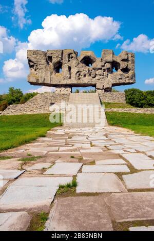 Lublin, Lubelskie/Polen - 2019/08/17: Majdanek KL Lubliner Nazi-Konzentration und - Konzentrationslager Lublin - mit Opfer-Denkmal Stockfoto