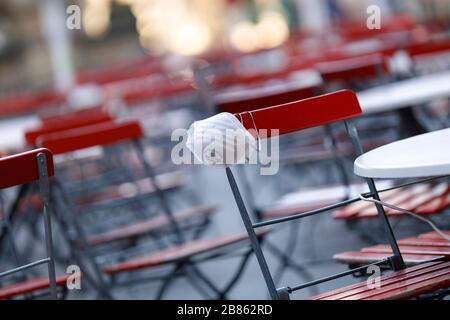 Köln, Deutschland. März 2020. Die Brauerei Fruh am Dom bleibt wegen der Corona-Krise bis auf weiteres geschlossen. Koln, 19. März 2020 - weltweite Nutzung Credit: Dpa/Alamy Live News Stockfoto