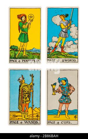 Seitenset Rider Tarot Cards, entworfen von Pamela Colman Smith unter der Aufsicht von Arthur Edward Waite - Seite der Pentakel, Schwerter, Becher und Zauberstäbe Stockfoto