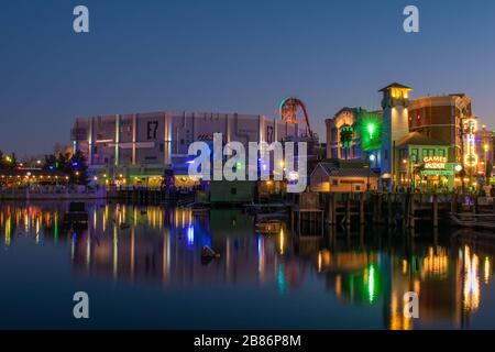 Orlando, Florida. Februar 2020. Panoramaaussicht auf die Produktionszentrale und den New Yorker Bereich in den Universal Studios Stockfoto