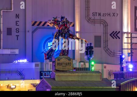 Orlando, Florida. Februar 2020. Draufsicht über Transformers The Ride 3D-Attraktion in den Universal Studios Stockfoto