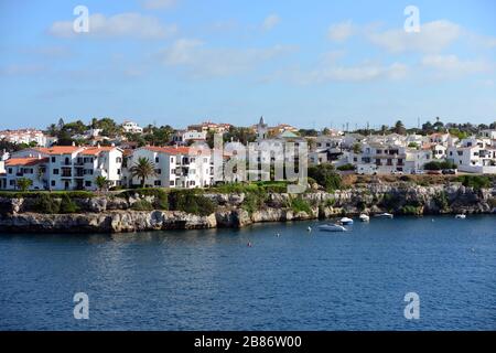Mahon, Menorca, Spanien an einem hellen Sommertag Stockfoto