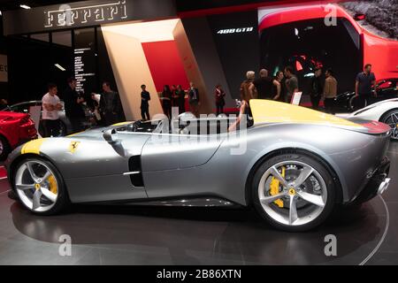 Paris, Ile de France/Frankreich - 07. Oktober 2018: Mondial Paris Motor Show Ferrari Monza SP1 SP2 Stockfoto