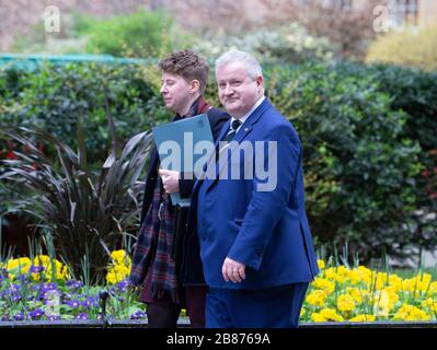 Ian Blackford, Anführer der Scottish National Party im Unterhaus, trifft in der Downing Street zu einem Treffen mit Coronavirus ein. Stockfoto