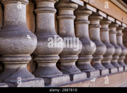 Nahaufnahmen von sich wiederholenden Motiven oder Elementsuiten für Hintergrund oder Hintergrund, in Farbe oder Schwarzweiß. Stockfoto